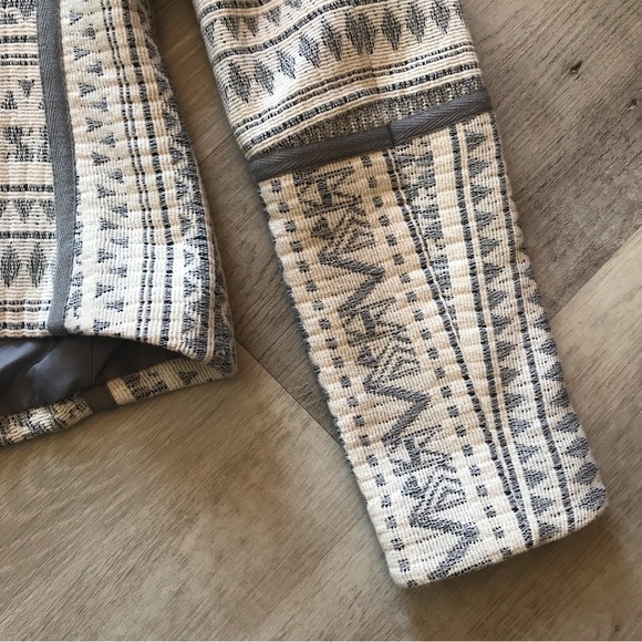 H&M Full Zip Modern Boho Embroidered Blazer w Shoulder Pads Sz 32 - Picture 6 of 11